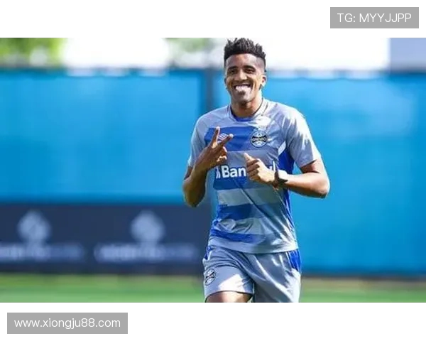 格雷米与阿瓦伊的激烈对决揭示巴西足球的魅力与竞争力