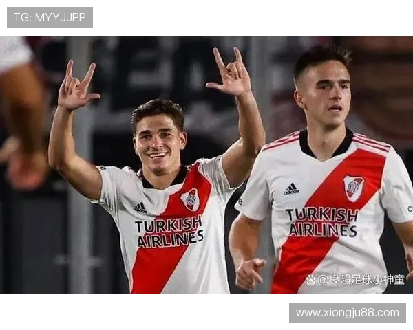 河床队与拉普拉塔大学的激烈对决揭示足球的魅力与激情 河床队与拉普拉塔大学的激烈对决揭示足球的魅力与激情