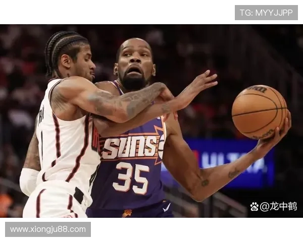 火箭与活塞激战正酣NBA赛场精彩对决引发球迷热议