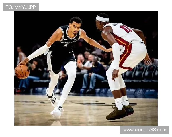 生林狼与马刺的激烈对决揭示NBA季后赛的悬念与精彩瞬间