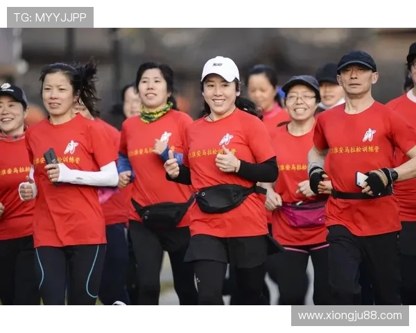 重庆街舞队在城市马拉松中展现风采与突破的精彩历程
